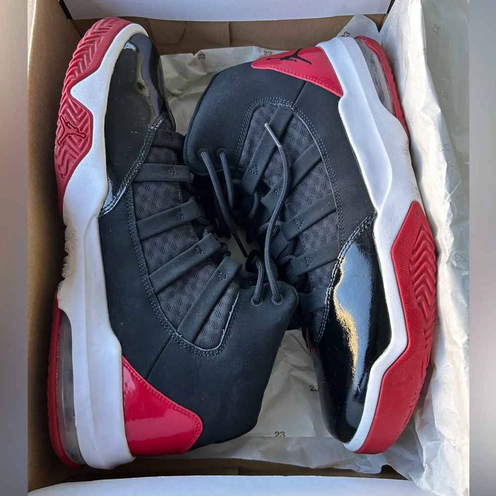 Men’s Jordan Max Aura Basketball Shoes Size 11.5 With Box